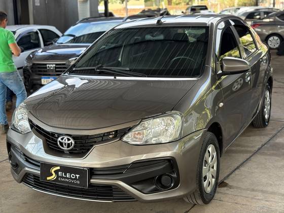 TOYOTA ETIOS 1.5 XS 16V FLEX 4P MANUAL TOYOTA ETIOS 1.5 XS 16V FLEX 4P MANUAL